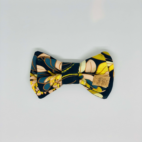 Ginger Flower Dog Bow Tie - Fluffy Tales